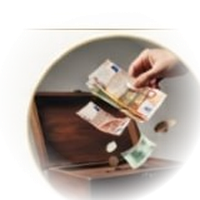 Main prenant des billets dans une caisse